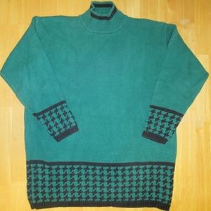 GAP Long Kelly Green Sweater